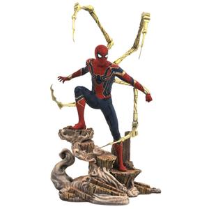 699788828618-figurine-diamond-select-toys-marvel-avengers-infinity-war-iron-spiderman-diorama-red-blue-23-cm