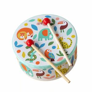 29976-drum-with-sticks-rex-london-wild-wonders-green-15-4x15-4x6-8-cm